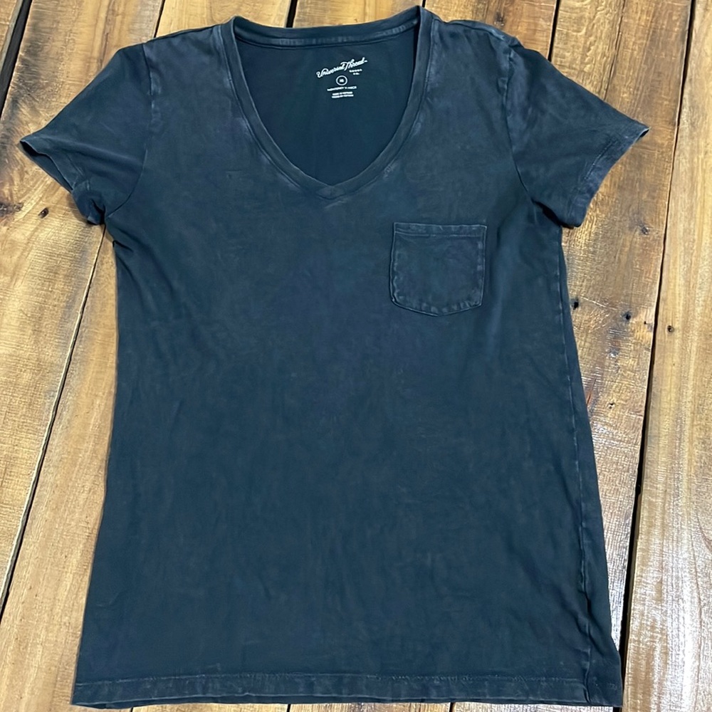 Gray t-shirt